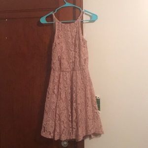 Blush lace Francesca’s dress